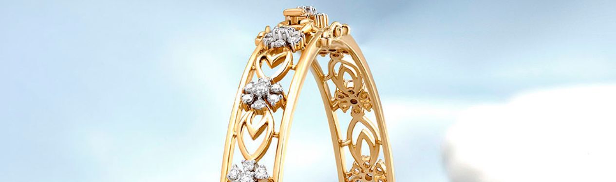 Top Bridal Gold Kangan Designs for a Royal Wedding Look