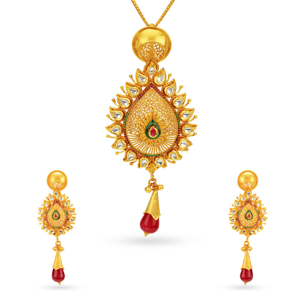 Gold pendant shop with earrings