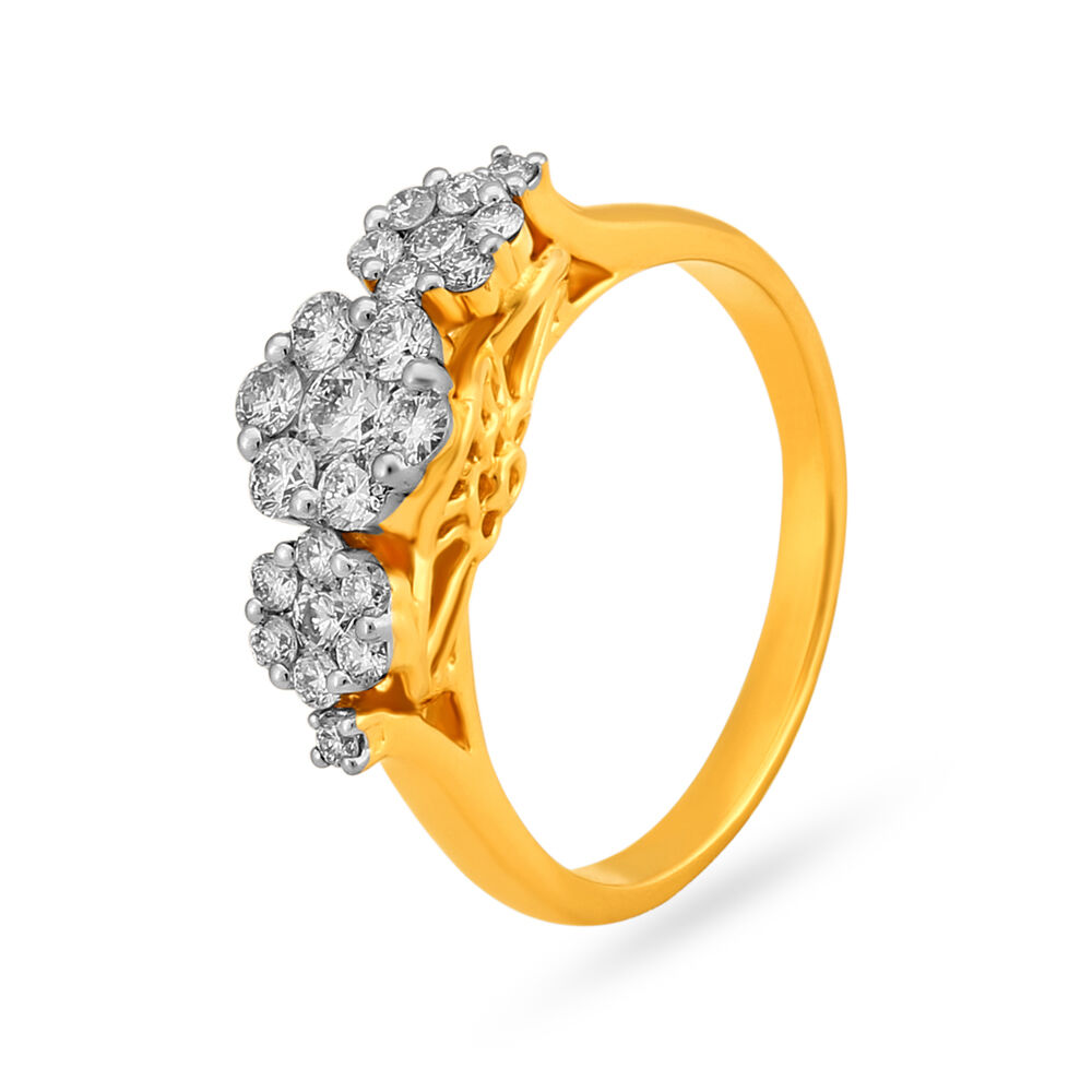 Buy Superlative 18 Karat Yellow Gold And Diamond Finger Ring at