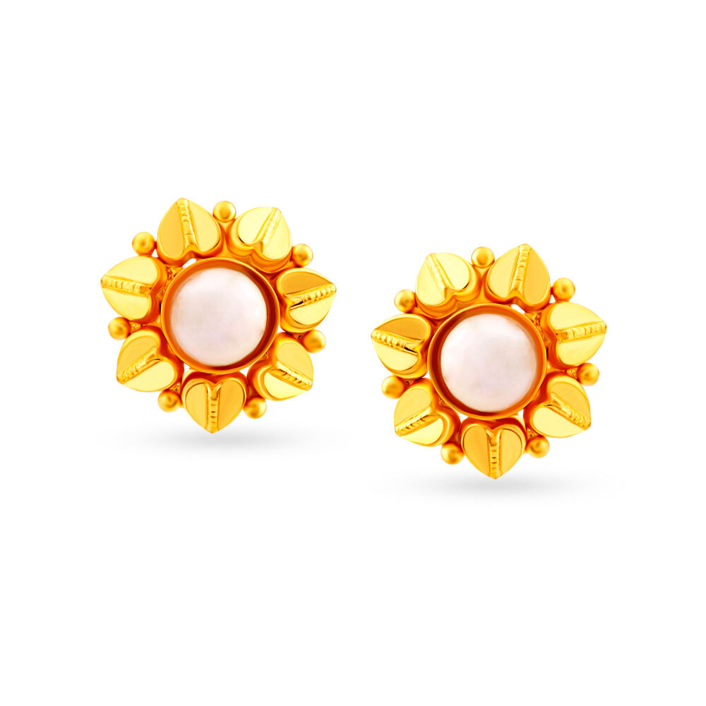 Gold stud outlet earrings design
