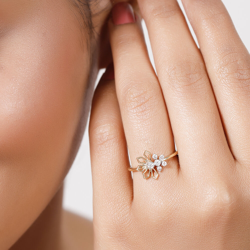 Buy 18KT Yellow Gold Enchanted Wildflower Diamond Finger Ring at