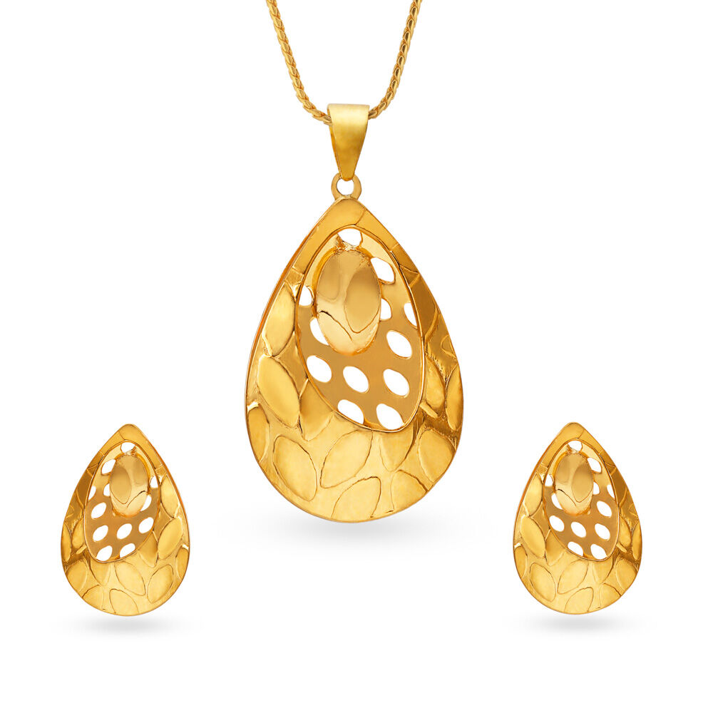 Gold pendant store set tanishq
