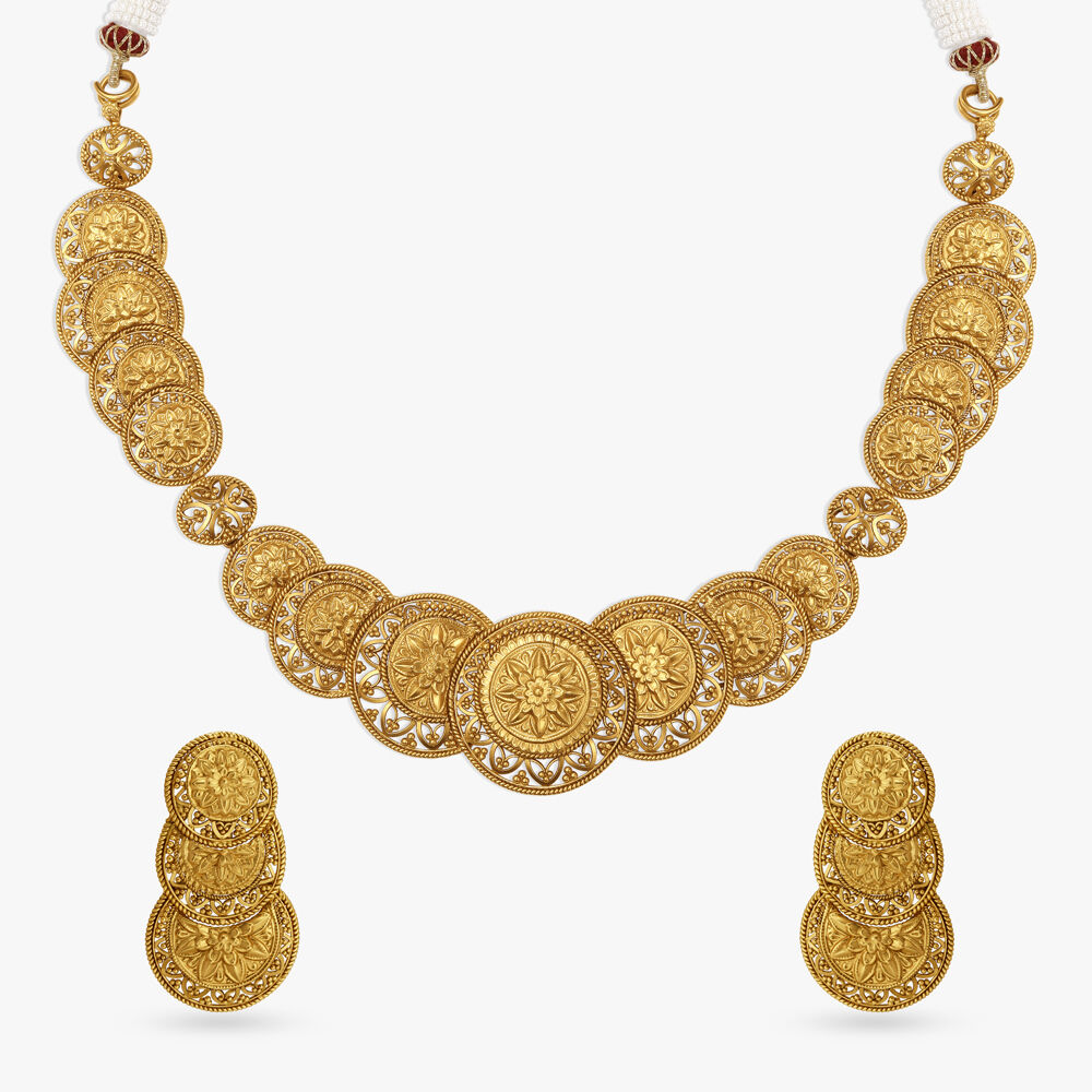 Exquisite Thappa Coin Necklace Set