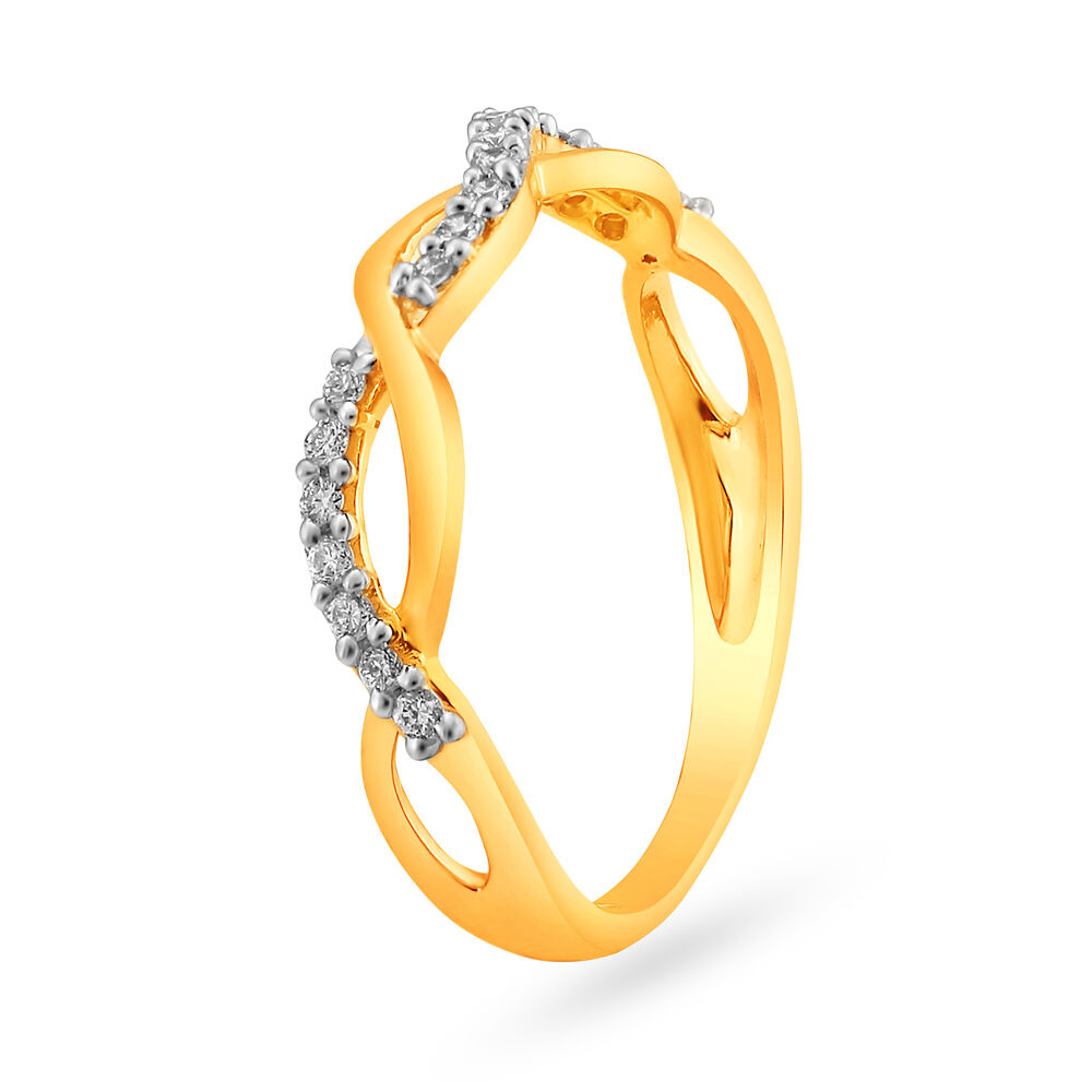 Extravagant 18 Karat Yellow Gold And Diamond Finger Ring