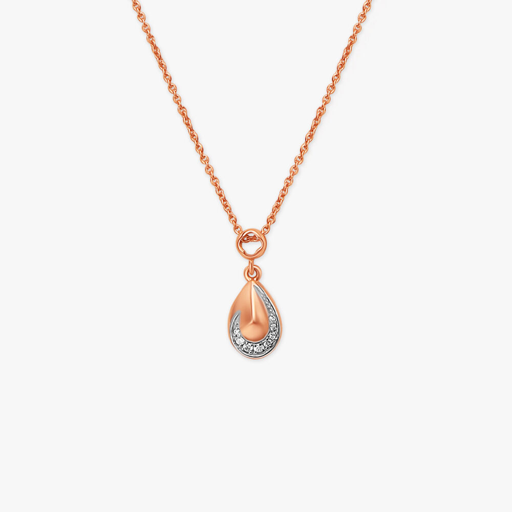 Buy So Chic Diamond Pendant with Chain at Best Price Tanishq UAE