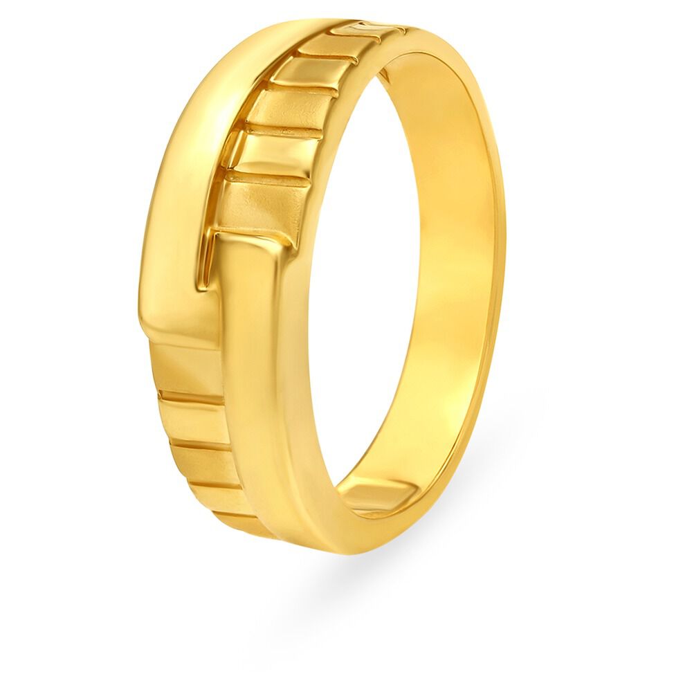 Tanishq 18KT Yellow Gold Diamond Finger Ring With Wave Design at Rs 16789 |  New Items in Ludhiana | ID: 20724090891