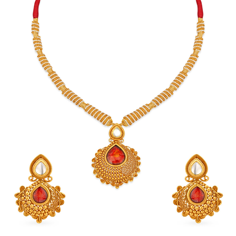 Tanishq outlet pendant set