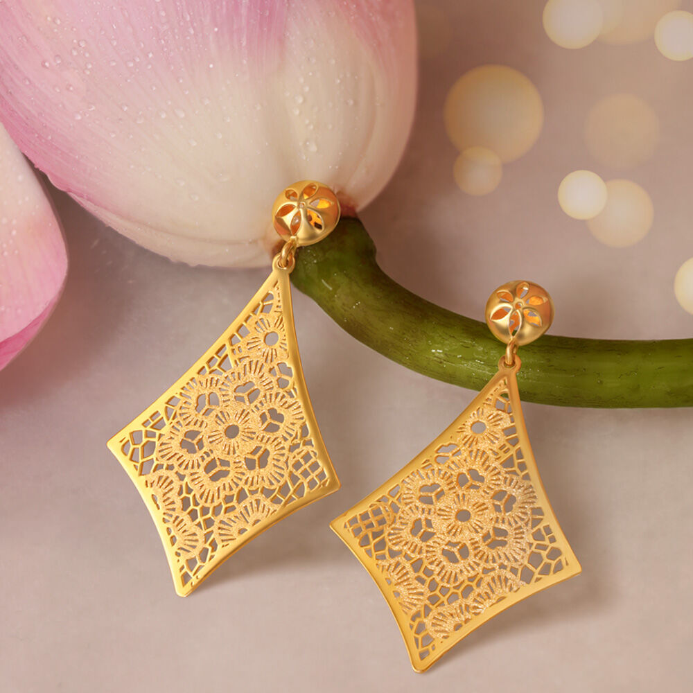 Buy Stylish Jali Drop Earrings at Best Price Tanishq UAE