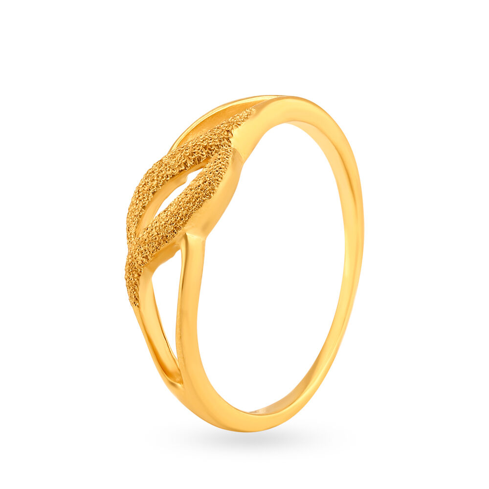 Glamorous rigged gold ring for men by Tanishq | Tanishq jewellery, Pattern  ring, Rings for men