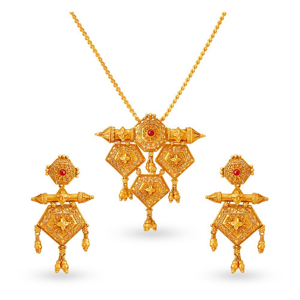 Tanishq 22 Karat Gold Pendant Earrings Set