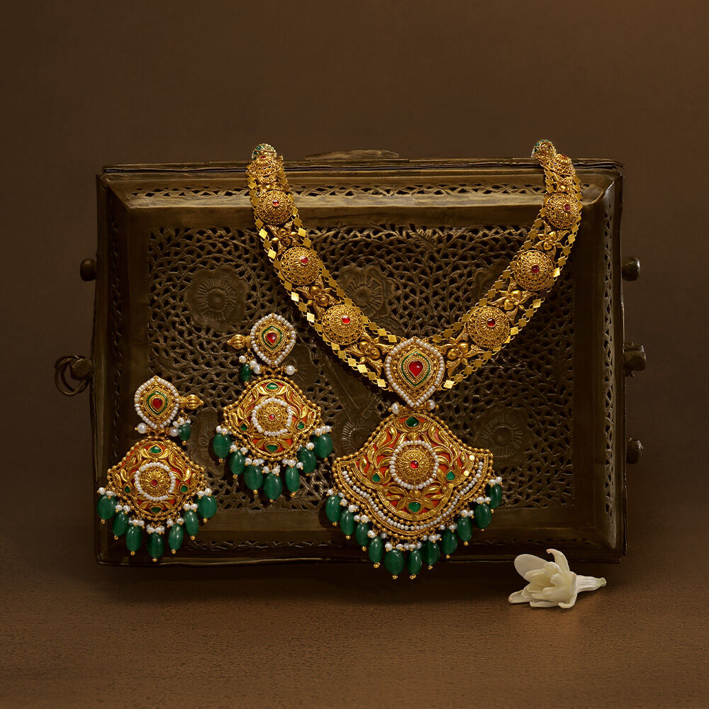 Tanishq shop pearl collection
