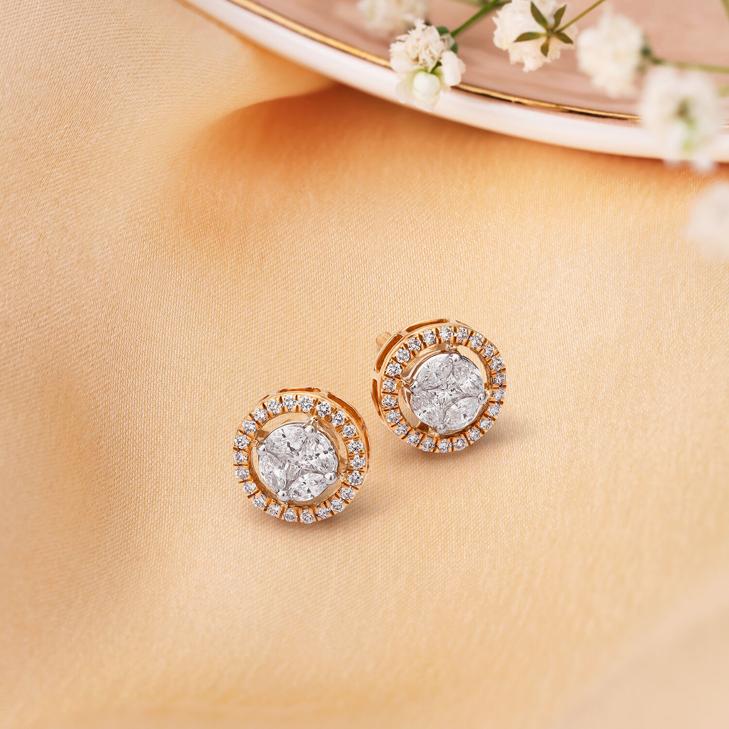Diamond gold deals stud