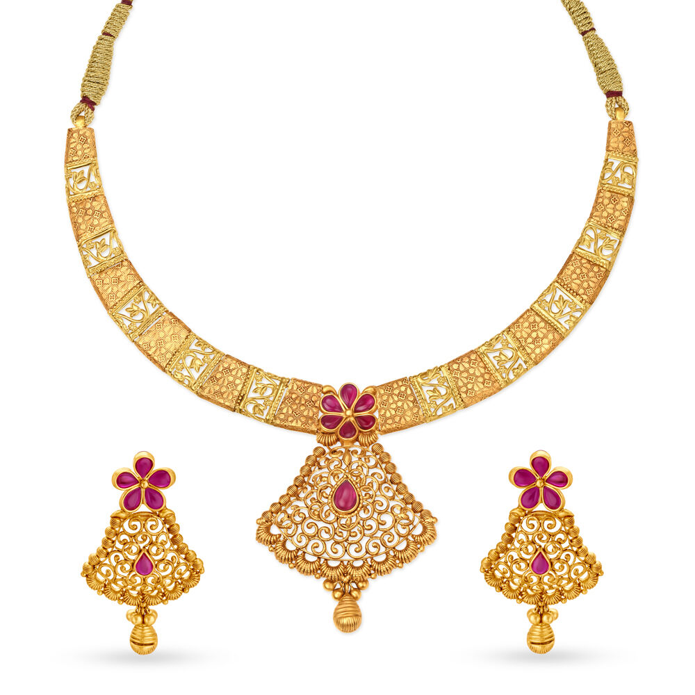 Gold necklace set hot sale tanishq