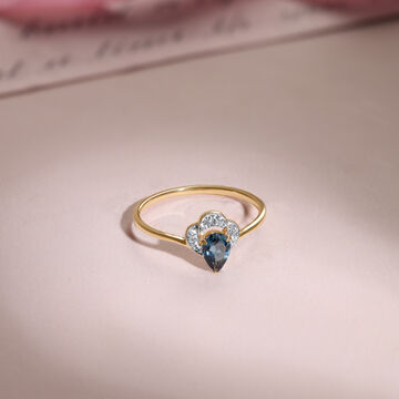 Regal Grace Diana Ring