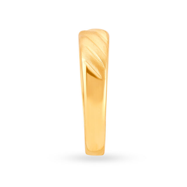 Simplistic 22 Karat Yellow Gold Finger Ring