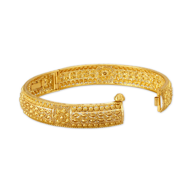 Lavish 22 Karat Yellow Gold Rhombus Bead Bangle