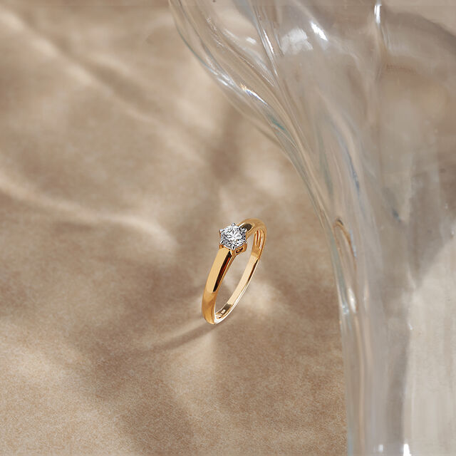 Tanishq 18KT Diamond Finger Ring 