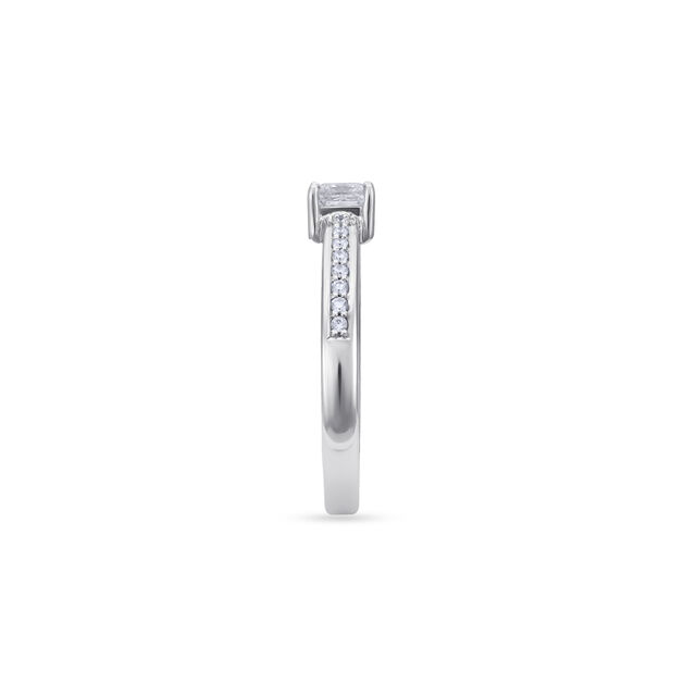 Tanishq 18 KT Diamond Finger Ring for Women 2