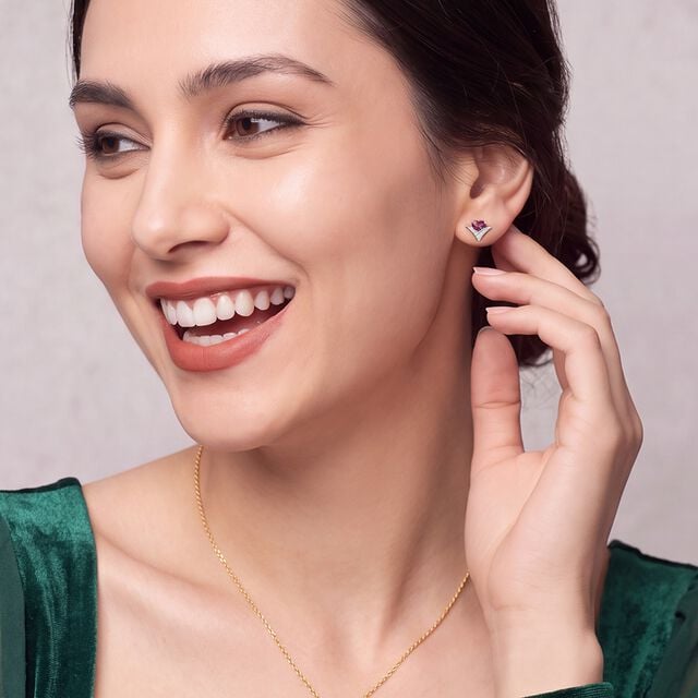Heartfelt Vanki Love Earrings 2