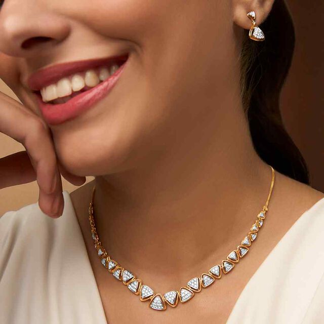 Tanishq 18KT Diamond Necklace Set for Women 2