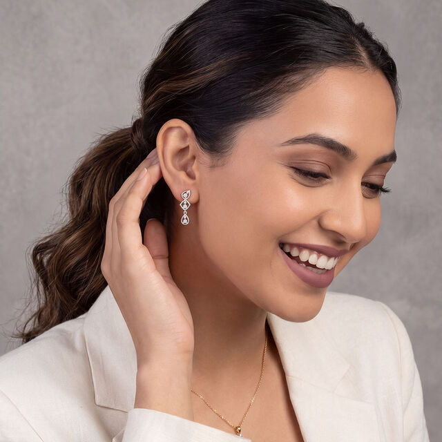 Tanishq 18KT Diamond Earrings for Women 3
