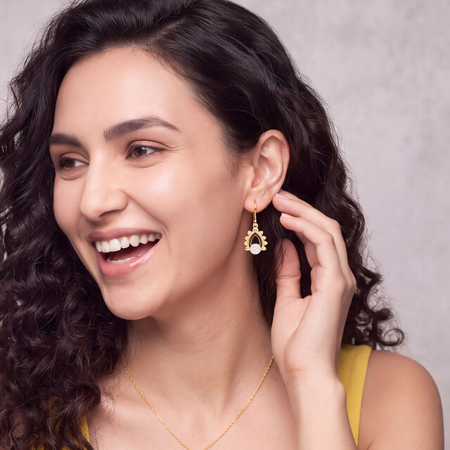 Tanishq 18KT Diamond Earrings for Women 3
