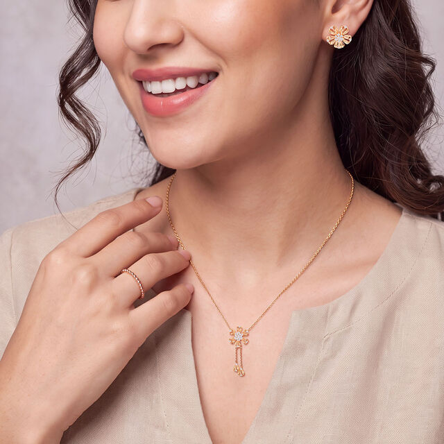 Tanishq 18KT Diamond Necklace Set for Women 2