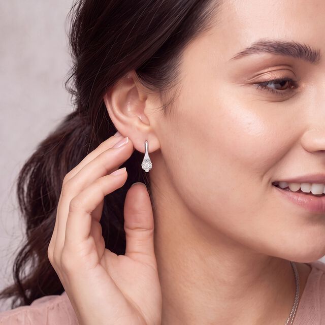 Tanishq 18KT Diamond Earrings for Women 2
