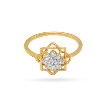 8-pointed Start Trendsetter Ring in Yellow Gold