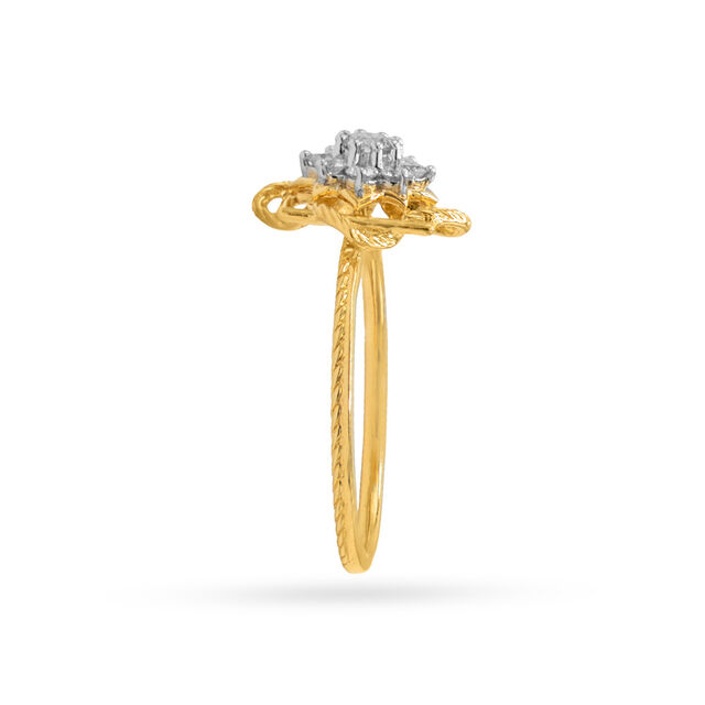 8-pointed Start Trendsetter Ring in Yellow Gold,,hi-res 3