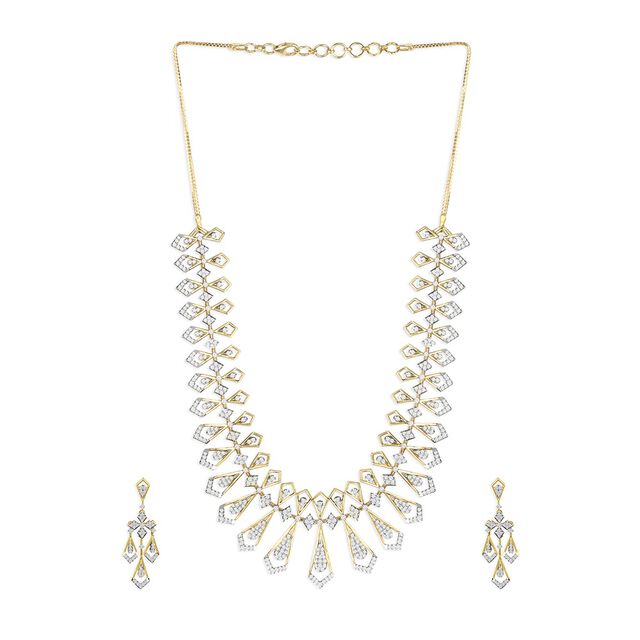 Tanishq 18KT Diamond Neckwear and Earring for Women 