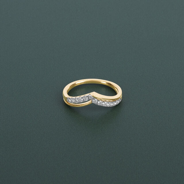 Chevron Elegance Diamond Ring 4