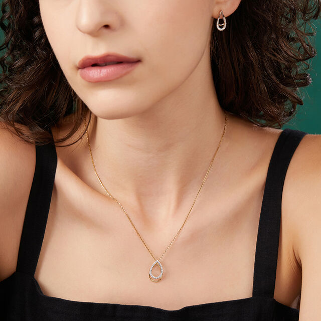 Shadow Teardrop Diamond Necklace 2