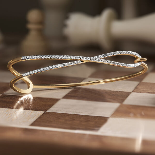 Twist Detail Top Lock Bangle 4