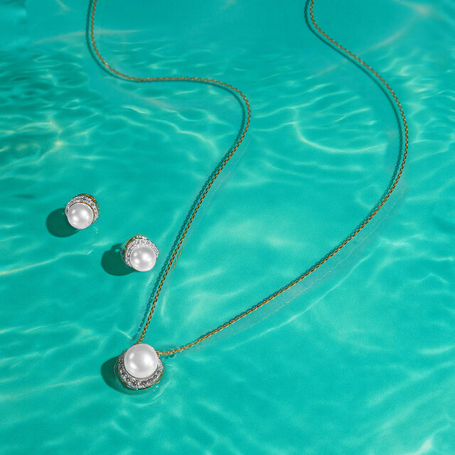 The Sparkling Halo Necklace Set 