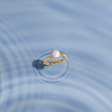 Moonlit Whisper Pearl Diamond Ring