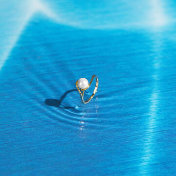 Ocean's Embrace Pearl Ring