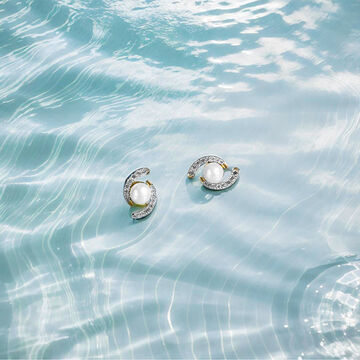 Regal Pearl Stud Earrings