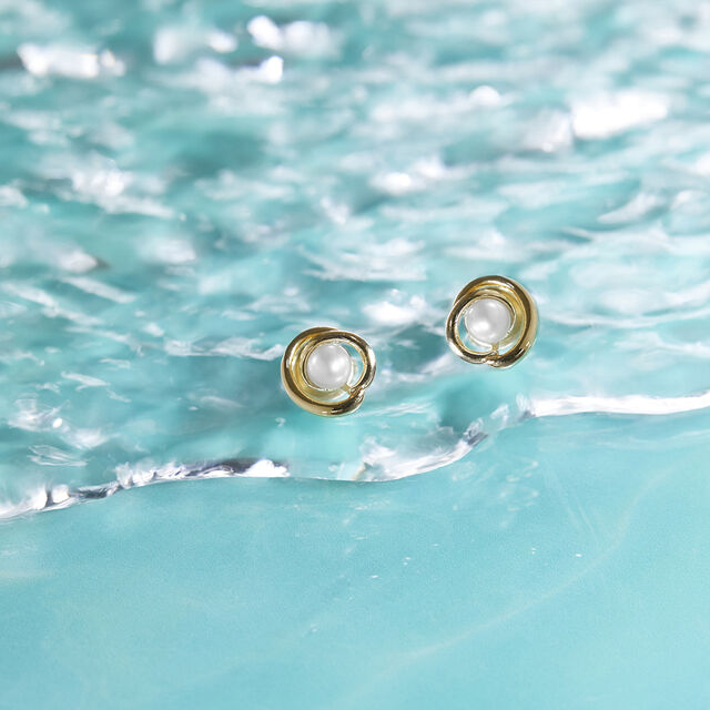 The Luminous Pearl Studs 