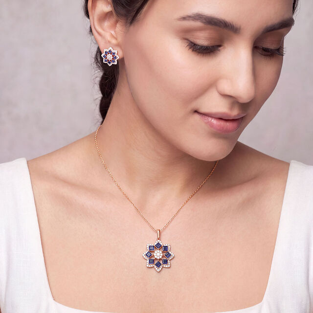 Tanishq 18KT Diamond Necklace Set for Women 2