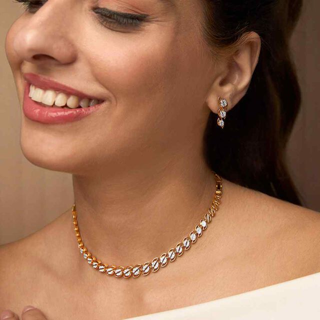 Tanishq 18KT Diamond Necklace Set for Women 2