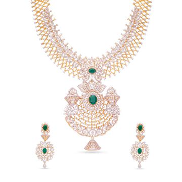 Tanishq 18 Karat Diamond Necklace Set for Women