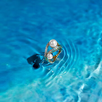 Enchanting Wave Pearl Ring