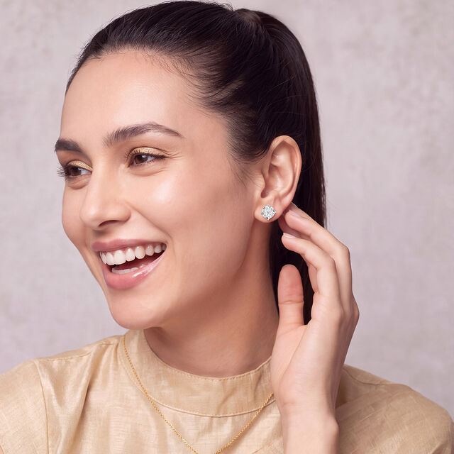 Tanishq 18KT Diamond Earrings for Women 3