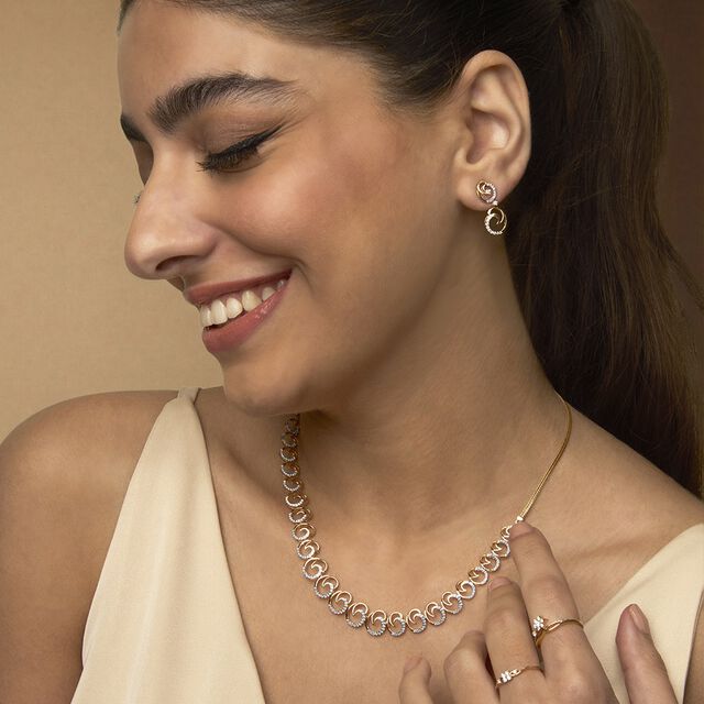 Tanishq 18KT Diamond Necklace Set for Women 2