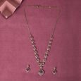 Tanishq 18 Karat Diamond Necklace Set for Women 
