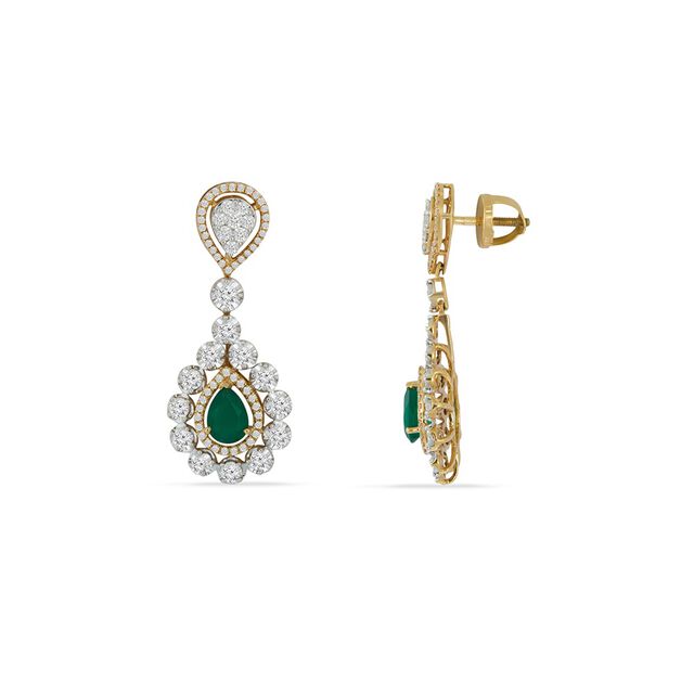 Tanishq 18KT Gold Necklace Set for Women 4