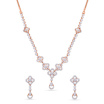 Tanishq 18 Karat Diamond Necklace Set for Women