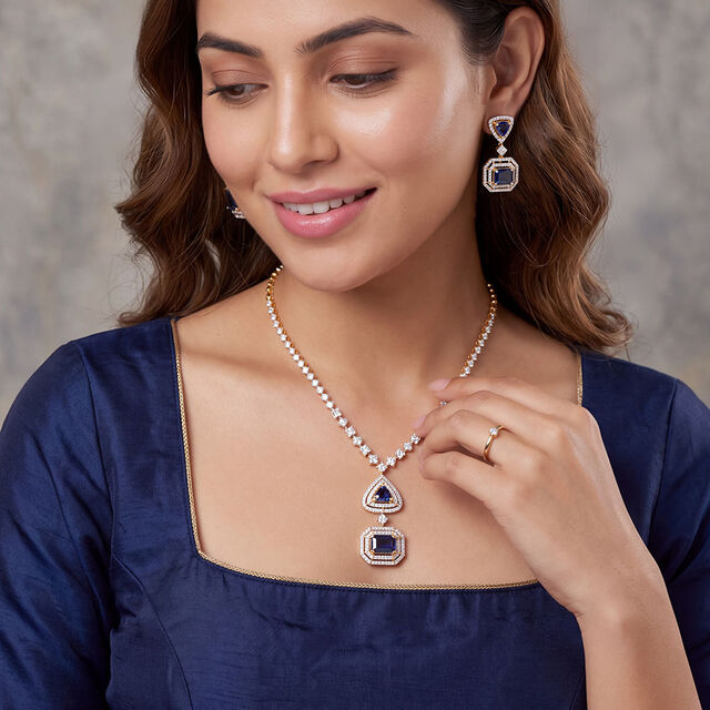 Tanishq 18KT Diamond Necklace Set for Women 3