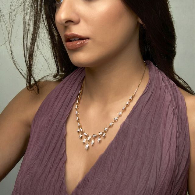 Tanishq 18KT Diamond Neckwear with Earrings for Women 2